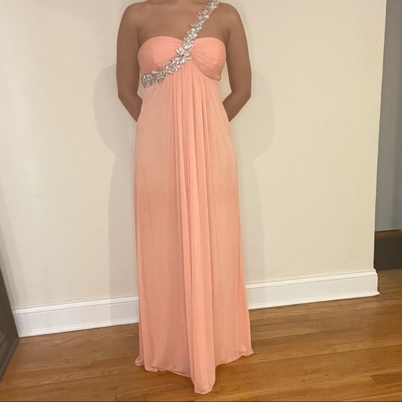 Peach Gown - Picture 1 of 12